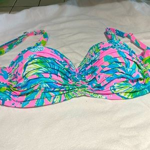 Lilly Pulitzer swim top. Size 36DD